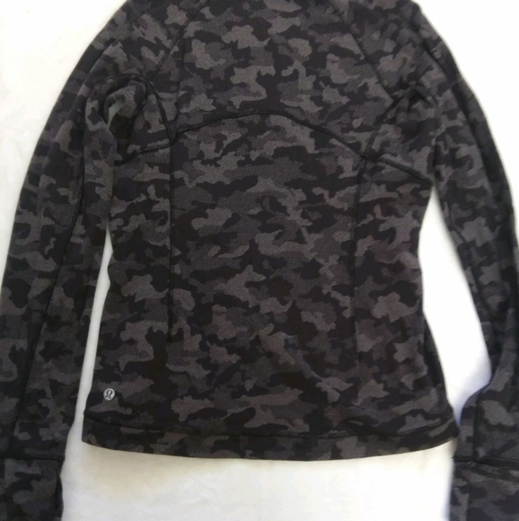 Lululemon runderful longsleeve - Picture 7 of 12